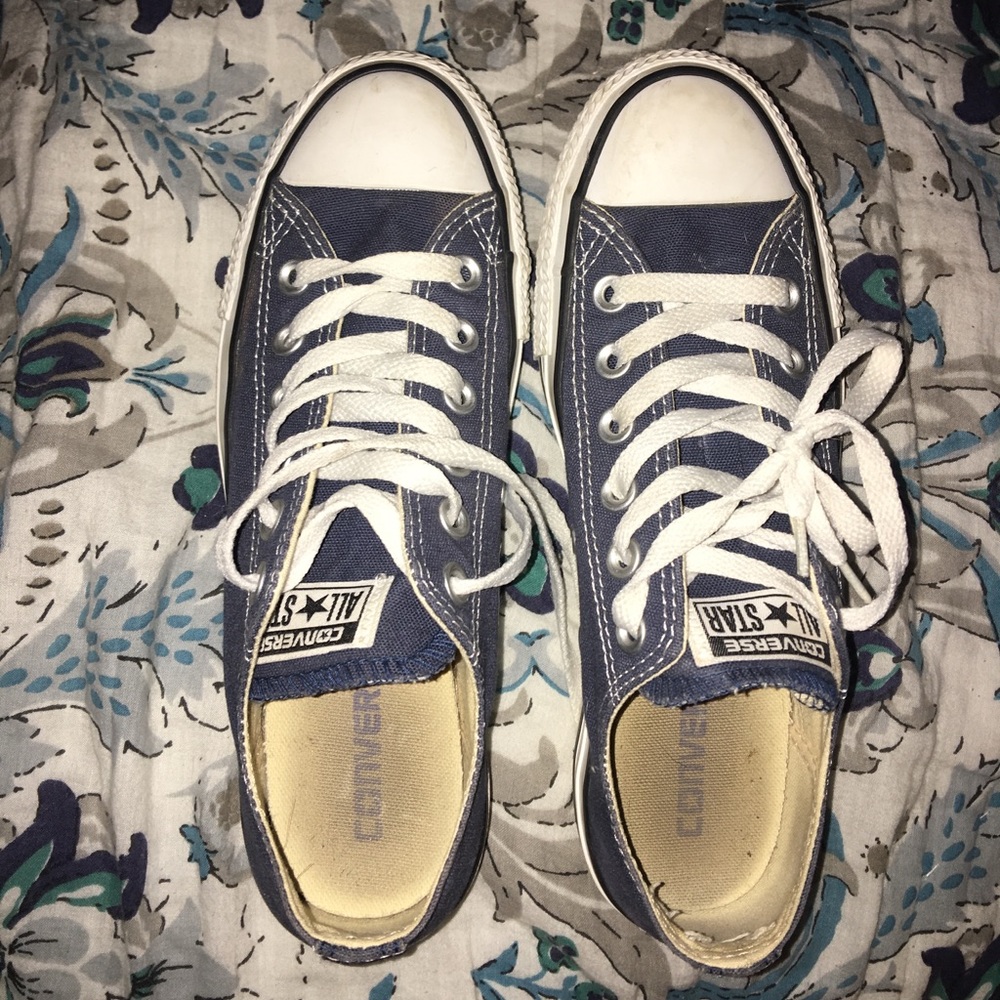 navy blue converse